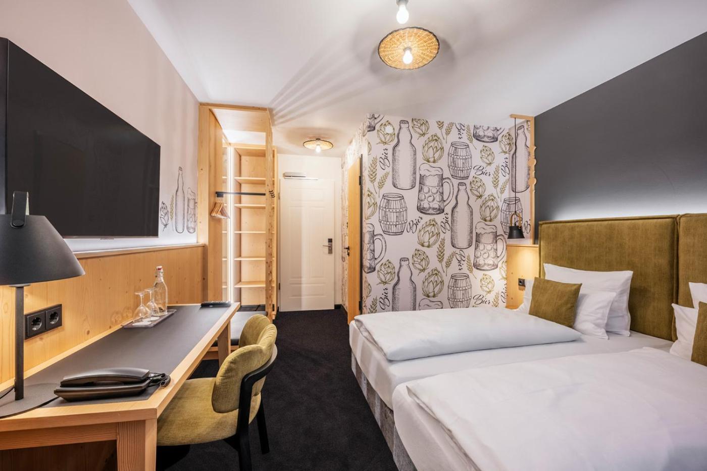 אשהיים Hotel Schaefflerwirt מראה חיצוני תמונה